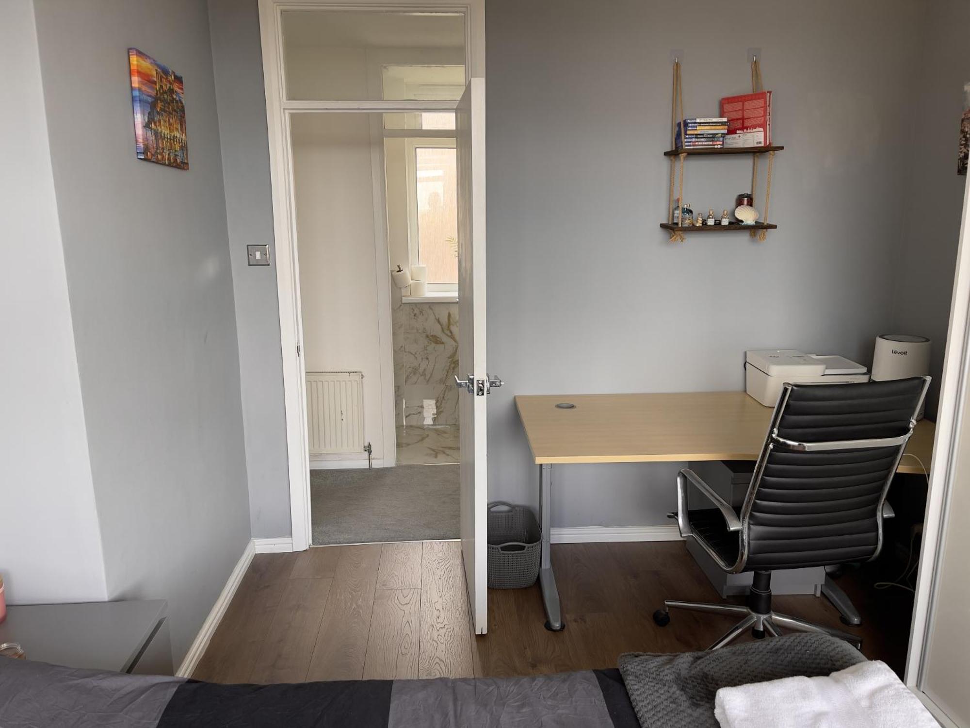 Beautiful 3-Bed Apartment At Swiss Cottage London Exterior photo